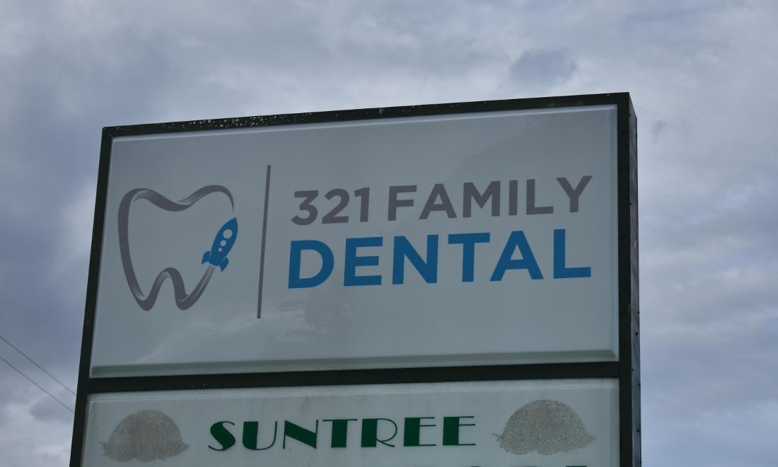 321 Family Dental Enlarged Sign